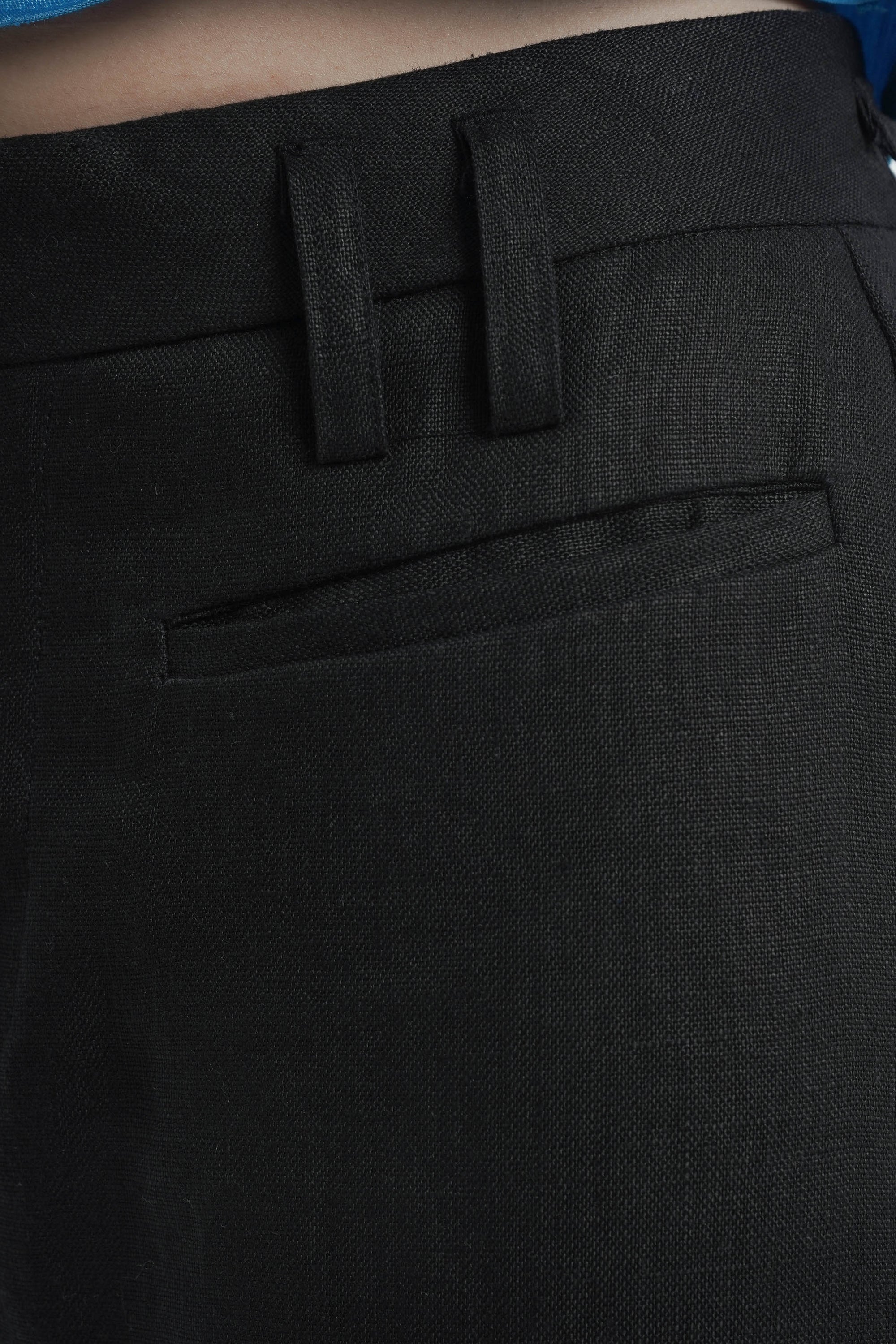 Low Rise Straight Trouser in Black