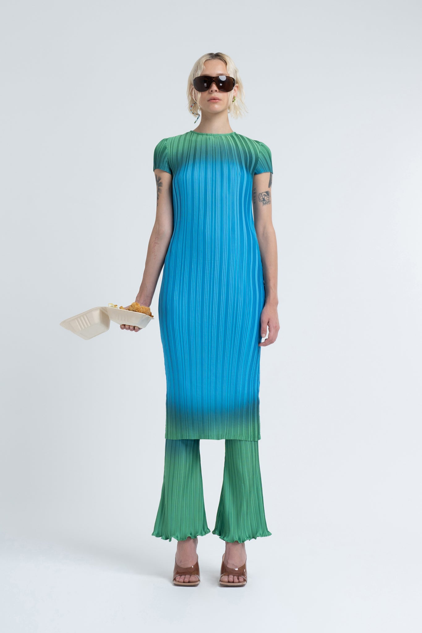 Arthur Apparel Blue Green Prints Short Sleeve Pleated Polyester Midi Dress