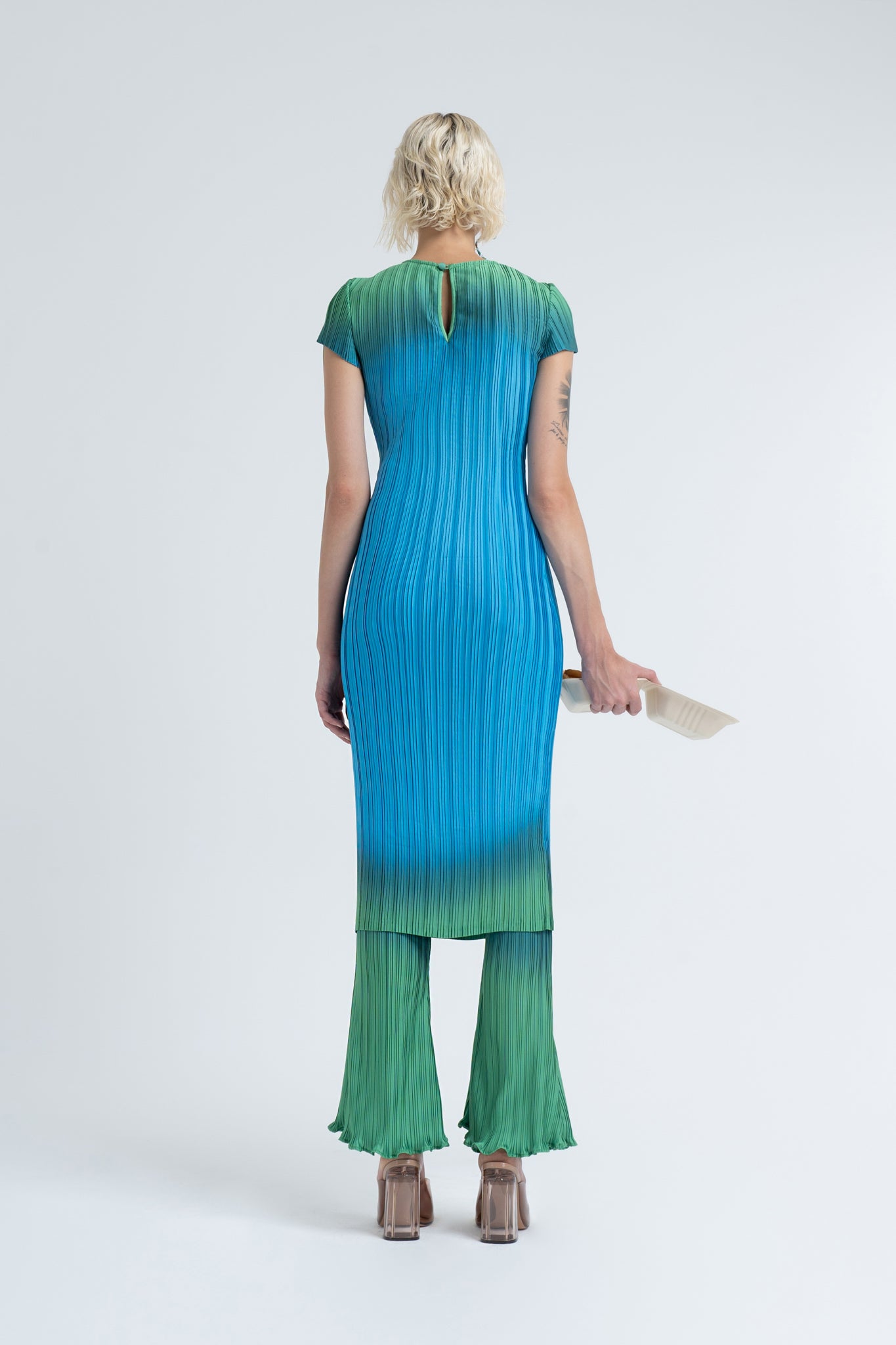Arthur Apparel Blue Green Prints Short Sleeve Pleated Polyester Midi Dress