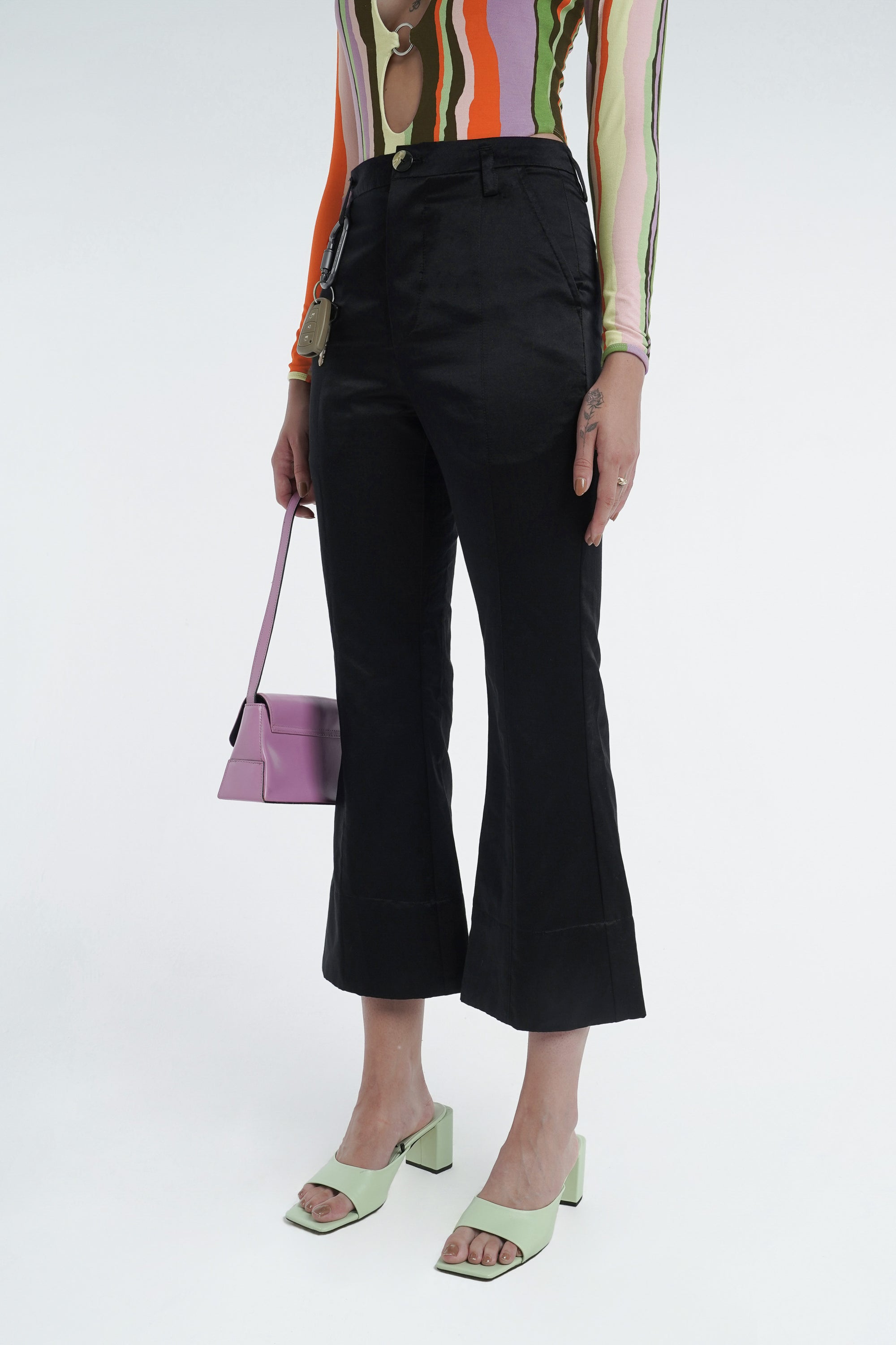 Mid Rise Flare Pant in Black